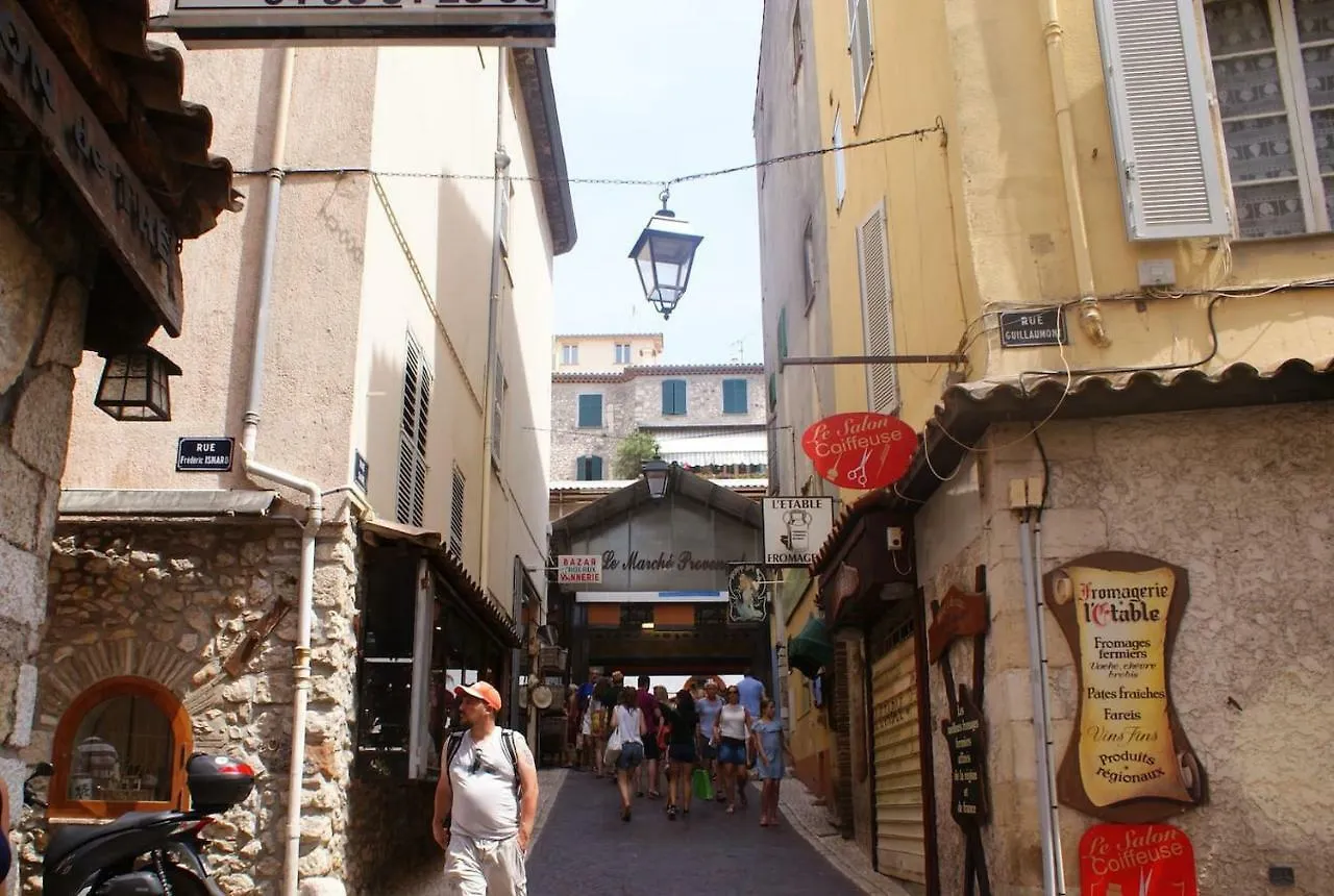 Studio Vieil Antibes Marche Provencal France